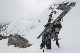 Conçu sur la base d'une rencontre avec des acteurs du monde de l'alpinisme et du film de montagne, quatre jours de projections de film de montagne sont offertes. Banff Festival France 2020 Decouvrez Les Sept Films Et Les Dates De La Tournee