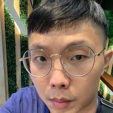 📱 這些是蘋果公司發布的所有iPhone型號： iPhone (2007) iPhone 3G (2008) iPhone 3GS (2009)  iPhone 4 (2010) iPhone 4 CDMA (2011) iPhone 4S (2011) iPhone 5 (2012)  iPhone 5C (2013) iPhone 5S (2013) iPhone 6 (2014)