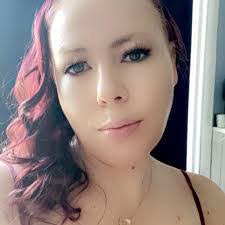 Amber Smalls's Instagram, Twitter & Facebook