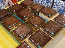 Whisk telur,gula perang dan esen vanilla. Kek Kukus Super Moist Food Drinks Baked Goods On Carousell