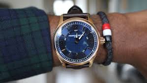 Take pleasure in discovering your perfume signature, the scent that expresses your singularity. Frederique Constant Horological Smartwatch Classics Review