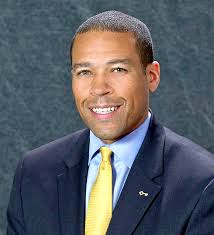 Nicholas Stuart's Instagram, Twitter & Facebook