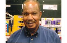 Linda Mink's Instagram, Twitter & Facebook