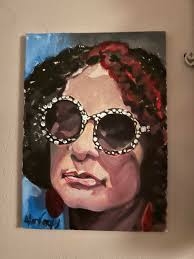 I need a help. I wanted to show my appreciation and gratitude to the  incredible artist who painted my portrait. I was given this by one of our  colour walker and in