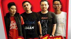 Chord Kunci Gitar Dan Lirik Lagu Aku Berbeda Base Jam Inilah Aku Apa Adanya Tak Ingin Membuatmu Tribunsolo Com