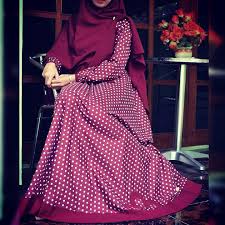 ️katun, jersey, syar'i, kombinasi, hitam, putih, wolfis, brokat, balotelli, tebal, satin pakaian polos atau tanpa motif mupun corak begitu diminimati kalangan muda sampai tua bahkan beberapa model gamis polos sering jadi. Gamis Katun Jepang Polkadot Model Baju Trend 2019