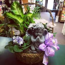 When someone suffers a loss of a loved one, you want to. Heritage House Florist Angel Planter Downers Grove Il 60515 Ftd Florist Flower And Gift Delivery Sympathy Flowers Funeral Flowers Garden Angels