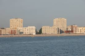 Une Vue De La Porte Oceane De La Mer Le Havre France Le Havre France La Mer