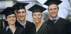 Unterhalt muss allgemein nur für eine, nicht für mehrere ausbildungen gezahlt werden. Wie Lange Mussen Eltern Fur Erwachsene Kinder Unterhalt Zahlen Recht Haufe