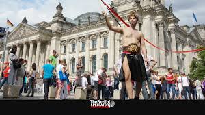 Christopher street day (csd) is an annual european lgbtq+ celebration and demonstration held in various cities across europe for the rights of lgbtq+ people, and against discrimination and exclusion. Berlin Lgbti Community Prepares For Christopher Street Day 2019 The Berlin Spectator