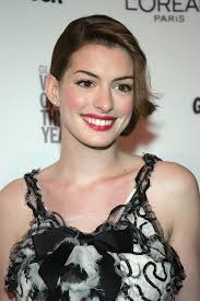 Anne Hathaway Haircut 35 Anne Hathaways Stylish Hair Looks Anne Hathaway Haircut Stylish Hair Anne Hathaway