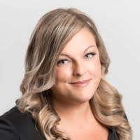 Elisha Pierce's Instagram, Twitter & Facebook