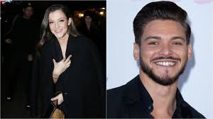 Fumette , dont le clip également posé sur youtube cumule déjà 175 000 vues en moins de 24 heures. Cette Video De Camille Lellouche Et Rayane Bensetti Choque Les Fans La Honte People 7sur7 Be