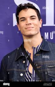 New York, NY, USA. 3 ottobre 2021. Jason Gotay arriva alla notte di  apertura di Six The Musical, che si tiene al Brooks Atkinson Theatre, il 3  ottobre 2021, a New York