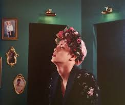 Can I Just Say Look In The Background Look At The Pics Of The Bts Members Ok I M Gonna Go Cry Now Bts Cute Seokjin Yoonjin