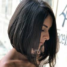 The angle of the cut typically starts from the back of the neck and works its way straight down. 20 Edgy A Line Haircuts To Try In 2021 The Trend Spotter