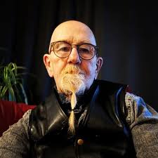 Another American that thinks all British people have the same accent.