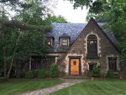 Pin By Kelly Yeiser On Tudor Revivals Historic Homes For Sale Tudor House House Exterior