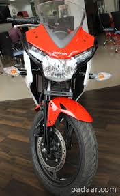 Browse through the list of the latest honda bikes prices, specifications, features. Honda Cbr 150r Review Features Specs And On Road Price India