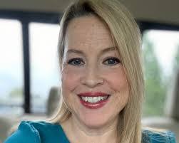 Nancy Wakefield's Instagram, Twitter & Facebook