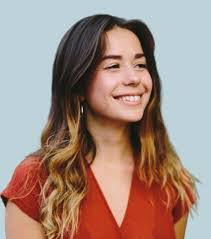 Lauren Crum's Instagram, Twitter & Facebook