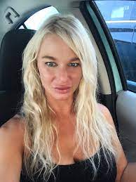 London River on X: I let my hair dry naturally... so now it's a bit big.  Like almost Texas. t.coDFP7mB3cKC  X