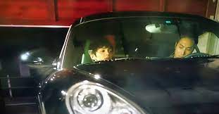 画像に含まれている可能性があるもの 2人 車 悪の教典 ほん 早送り