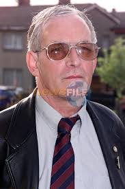 Douglas Cowley's Instagram, Twitter & Facebook