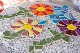 Diy Mosaik Gehwegplatten Fur Den Garten Hausbau Garten Diy Inspirationen Baby Kind Und Meer Mosaik Diy Mosaik Gartenkunst Mosaik