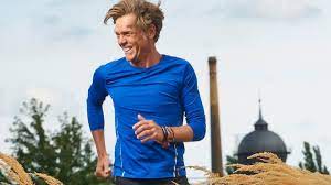 Er ging mit seiner frau zum paarseminar, machte rollenspiele und zog sich ein kleid an. Fur Mich Bedeutet Altern Ballast Abwerfen Swiss Life Gruppe