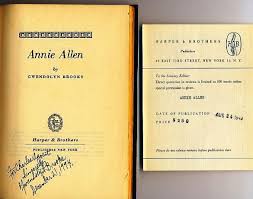 10 Books Every Girl Should Read Written By Gwendolyn Brooks And Published In 1949 Annie Allen Is A Book Of Poetry Comprise African American Girl Books Reading