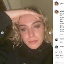 Gloria Monserez: 'Ik denk echt dat het goed komt met de wereld. Anders  kunnen we net zo goed van de VRT-toren springen'