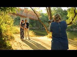 1 How To Shoot Family Portraits Outdoors Behind The Scenes Photoshoot Youtube Outdoor Family Portraits Family Portrait Photography Portrait Photography