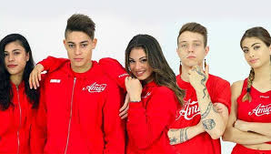 The perfect emmamuscat amici singer animated gif for your conversation. Amici 18 Emma Muscat Eliminata Ecco Chi Sono I 4 Finalisti Bollicine Vip