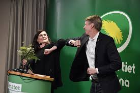 Miljöpartiet är helt enkelt i otakt med verkligheten och när det gäller de viktiga frågorna som migration, lag och ordning och vård. Nu Ar Mp Inte Ens Ett Enfrageparti