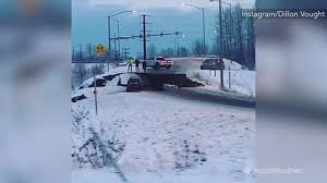 424 earthquakes in the past 30 days. Dozens Of Aftershocks Follow 7 0 Earthquake In Anchorage King5 Com