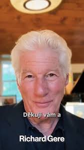 Dalajlama v srdci Prahy? Richard Gere zve dnes na oslavu do Vinohradského  divadla. , 📅 11. listopadu 2025 · 19:00, 📍 Vinohradské divadlo, Praha,  Pod záštitou:, 🇨🇿 prezidenta Petra Pavla, 🎖️ ...