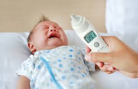 Auch beim zahnen sind unsere babys kleine individualisten, manchen fällt es eher leicht, andere werden geradezu krank dabei. Fieber Beim Zahnen Zusammenhang Ursachen Tipps
