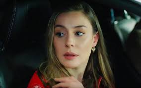 Burcu özberk'in havada akrobasi heyecanı! Ege Kokenli Kimdir Sevgilisi Estetiksiz Eniyibilgi Net