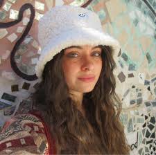 What is the best base for visiting Tuscany, Florence or Siena, for a 4 or 5  day trip?