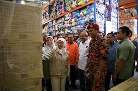 Jabatan kebajikan masyarakat adalah agensi perkhidmatan awam yang menyediakan perkhidmatan kemasyarakatan bagi individu, kelompok dan komuniti. Sikap Bertanggungjawab Elak Banjir Kilat Lebih Buruk Utusan Borneo Online