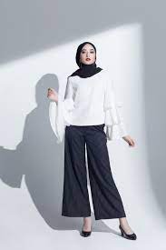 Anda bisa mendapatkannya di iprice indonesia, silakan baca artikel di bawah ini untuk panduan anda dalam memilih pakaian formal yang sesuai dengan kebutuhan anda. 15 Trend Fesyen Muslimah Yang Bergaya 2018 Mybaju Blog