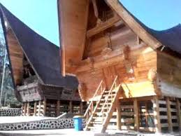 Rumah adat batak toba menjadi salah satu daya tarik dari provinsi sumatera utara. Rumah Adat Batak Modern Youtube