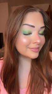 Chloe Gibbs (@chello.hello)