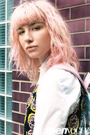 Meet Charlie Barker The Pink Haired Social Media Star Taking Runways By Storm Famous Models Model Instagram Famous