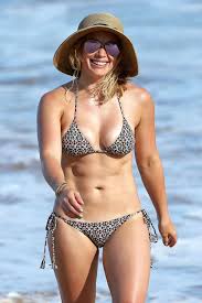 Hilary Duff Paparazzi Bikini Beach Set Leaked - Influencers GoneWild