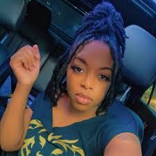 Robin Radcliff's Instagram, Twitter & Facebook