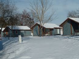 Chalets Camping De Boyse Champagnole Perle Du Jura Location Chalet Maison Style Chalet