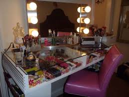 Makeup Vanity Space Love The Clear Top So You Can See Where Everything Is Diy Makeup Vanity Diy Makeup Vanity With Lights Diy Makeup