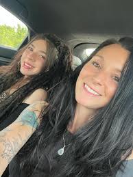 We made it! We arrived in England after sleeping through the entire flight  — a first for me! I must've felt extra safe and cozy with Ivy by my side.  So happy